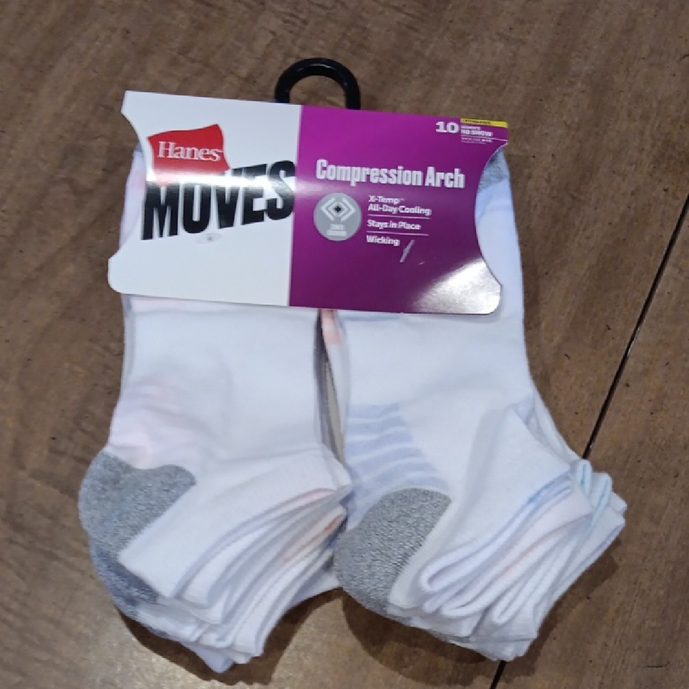 Hanes White and Gray Compression Arch Socks
